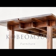 Une table à emboîtements multiples