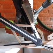 ... que je reporte sur la lame, afin de lire la valeur de l'angle, qu'il suffit ensuite de diviser en deux pour avoir l'angle de la bissectrice.