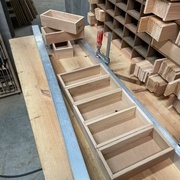 Assemblage par +/- 10 pièces