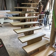 limon et marches dans l'atelier