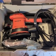 Ponceuse Mafell EVA 150 E / 3 dans son systainer.