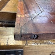 Assemblage de l’abattant à l'aide de grosses vis !