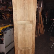 Face droite du meuble (gauche quand on le regarde)