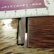 Rabot chêne vert avec pièce rapportée pour rétrécir la lumière.