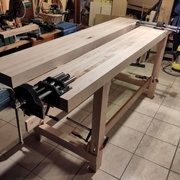 Vue d'ensemble avec les presses montées.