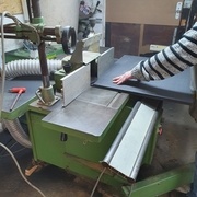 Réalisation d'une feuillure à la toupie pour l'assemblage des caissons