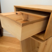 Vue sur l'arrière du tiroir pour ne pas perdre ce qui était rangé dedans !