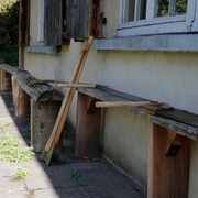 Diiférents outils présents au SpoonClub, la hache est à gauche