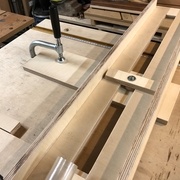 Le trou oblong de 40 mm de largeur (ma fraise de surfaçage fait 35 mm)