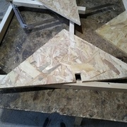 fente faite à la scie et au ciseau