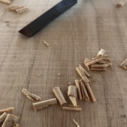 Le kiri se travaille assez bien... avec des outils très affutés (sinon, arrachements garantis)