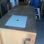 plateau en bakélite de 10 mm pose en feuillure et "rentrant sans jeu"