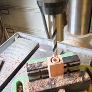 perçage de l'embout presseur au diamètre du ressort