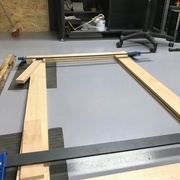 Traverse basse rainurée