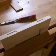 Finition des angles au ciseau