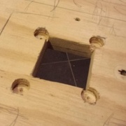 je marque et perce à l'endroit des écous