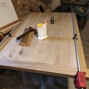 serre-joints le temps de serrer les quincailleries