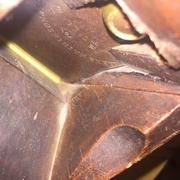 Interface coin / fer / oreilles (De l’autre côté)