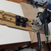 Rainures au compas avec défonceuse