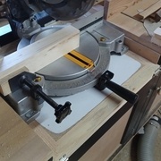 Mise à longueur avec la scie à onglet