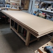 Quelques panneaux mdf rentré dans l'atelier