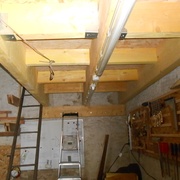 Le câble sert à ranger mon échelle