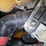 Détail de la tringle, cercle rouge sur la photo précedente