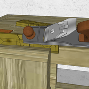 **6/** A l'aide du rabot, nous produisons les chanfreins.