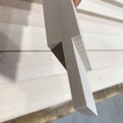 tenons à la sortie de la machine