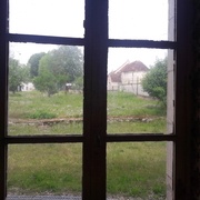 la vue par la fenêtre (de l'établi central)