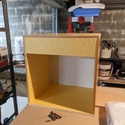 meuble pour la scie à onglet en chute de mélaminé qui devaient partir à la décheterie