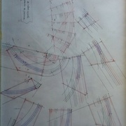 épure des sections (on remarque les points utiles au traçage des sections provenant de  l'élévation et de la vue de dessus)