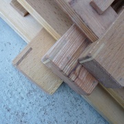 étape 7. Les éclisses  qui servent à prévenir la rupture des coulisseaux