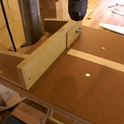 Guide vertical avec butée à droite