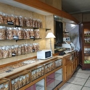 Meuble présentoir avant rénovation