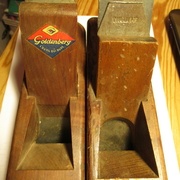 Les deux formes d'évidement des coins (rectangulaire et arrondi)