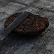 La croûte brulée nettoyée à la râpe, super efficace !