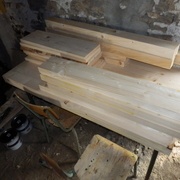 Ensemble des pièces primaires dégauchies/rabotées/coupées à longueur