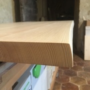 Plateau en frêne avec "live edge"