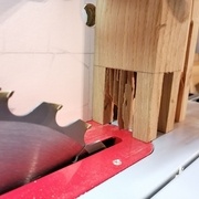 on tourne a 90 degres le pied, et on usine l'autre partie