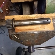 Arbre pignon et rondelle sortis du bati