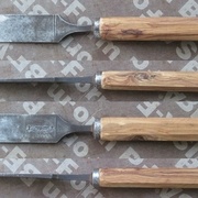 Ciseau 45mm, manche olivier de 18cm