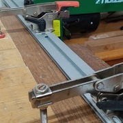 mode serré par demi tour des poignées de levier de serrage