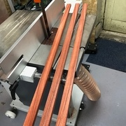 A refendre obtenir 6 baguettes dégauchies sur 2 faces.