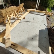 Alignement des pièces sur les lignes tracées au sol