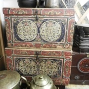 Coffre ancien type chine antique (Mongolie) https://www.pinterest.fr