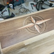 Marqueterie rose des vents