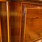 mérite un bon surfaçage eu 400 à l'eau pour lisser le vernis et supprimer les sur-épaisseurs