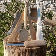 Ébaucher un objet à la hache : fabrication d’une spatule