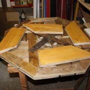 mise en place de renforts pour tenir les lames désolidarisées à la suite de la découpe. ces renforts reçoivent les pieds.